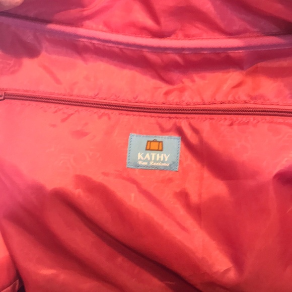 Kathy Von Zeeland Vegan Overnight Bag - Picture 6 of 8